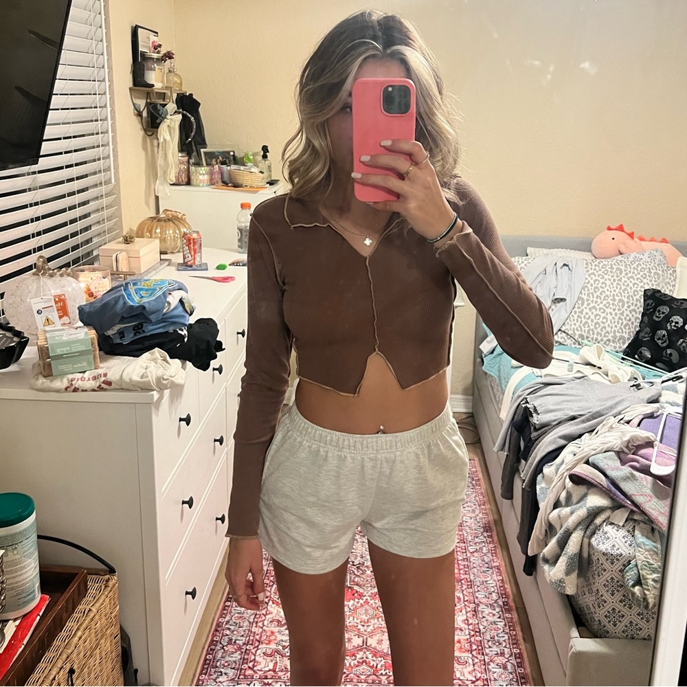 long sleeve crop top